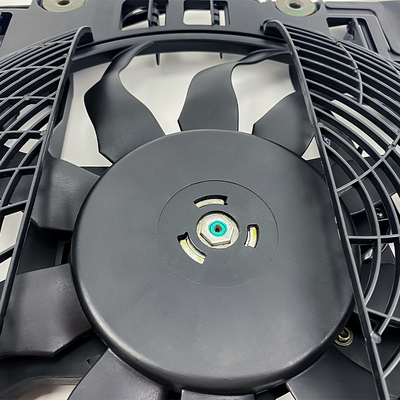 4 کیلوگرم سیستم های الکتریکی خودرو رادیاتور خنک کننده فن 300W ولتاژ سازگاری با OEM