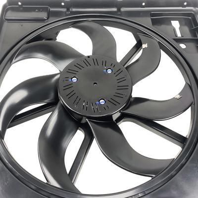 فن خنک کننده اتومبیل با موتور جهانی با گواهینامه OEM 68143894AB و ISO TS15949